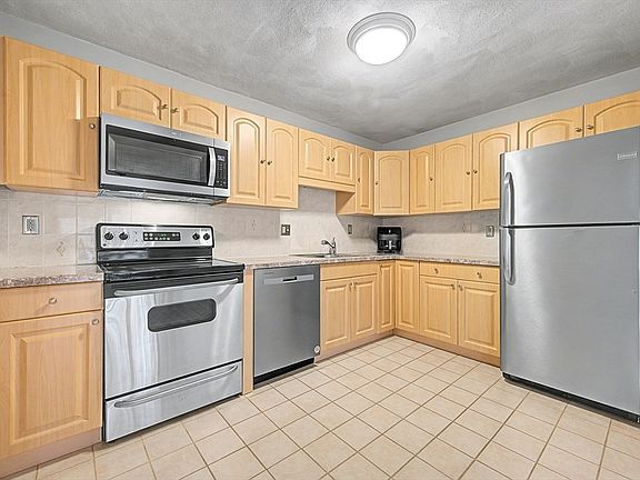 2nd image of 84 Cocasset St #B5