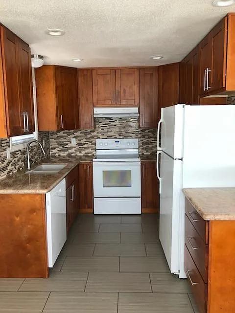 401 S 81st Ave photo 1