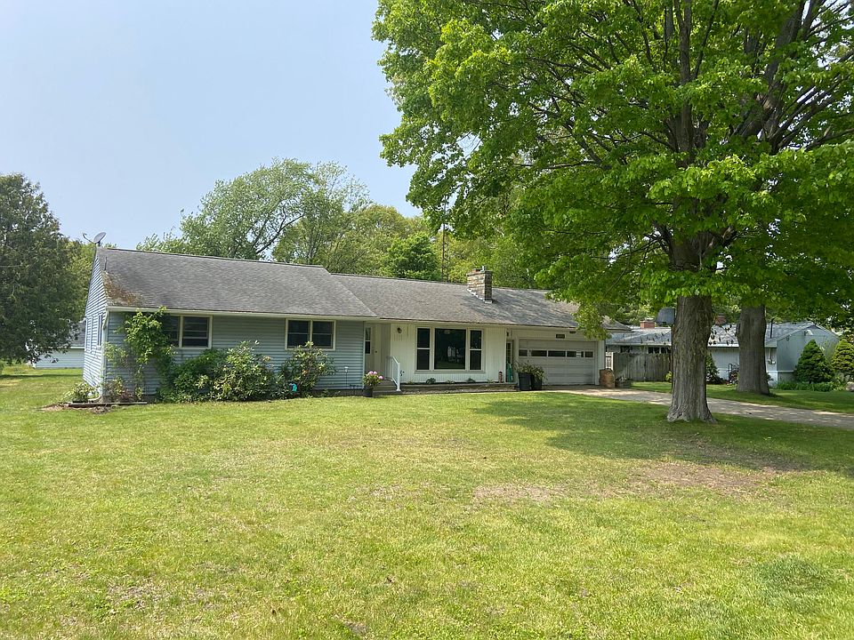 1st image of 4871 Wickham Dr