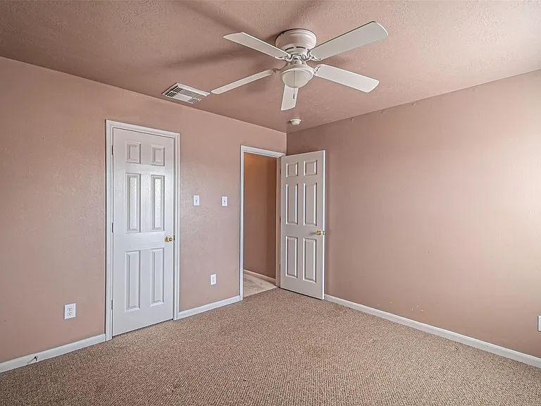 7431 Riven Oaks Ct — Photo 44