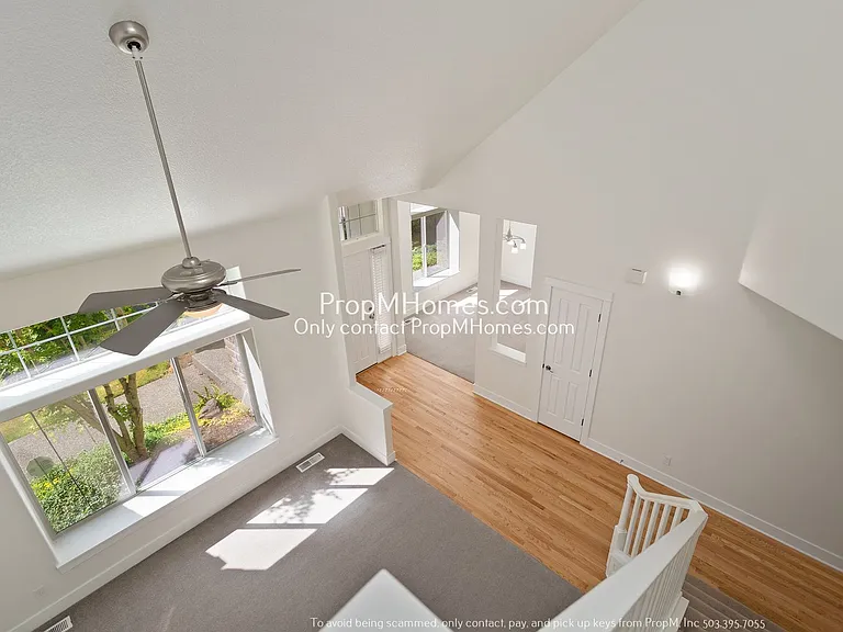 340 SW Delta Dr — Photo 10