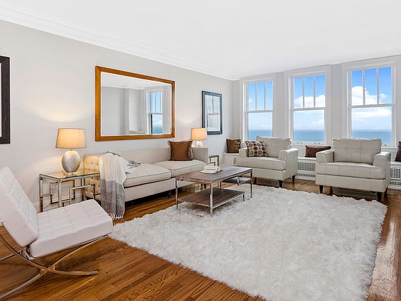 4th image of 3300 N Lake Shore Dr APT 13B