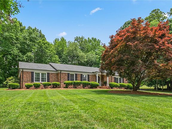 2nd image of 606 Briarwood Dr