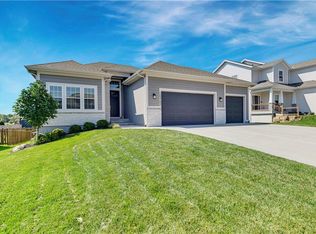 20707 W 49th St, Shawnee, KS 66218