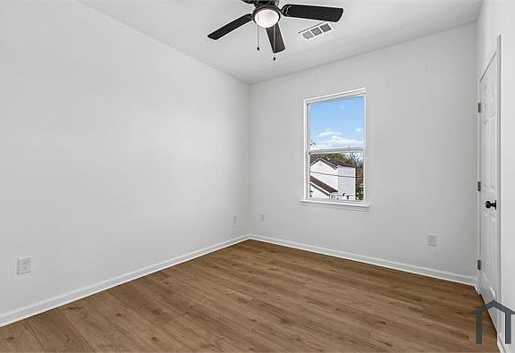 5th image of 3030 1st St