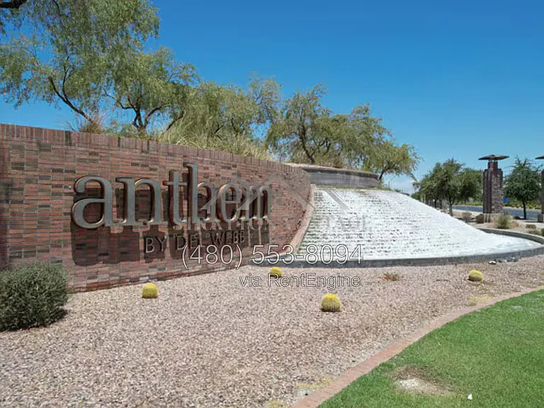 3759 N Astoria Dr — Photo 2