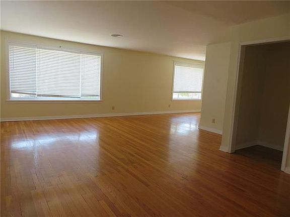 5th image of 7063 Argonne Blvd