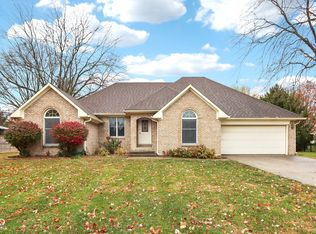 218 Deer Trace Ct, Pittsboro, IN 46167