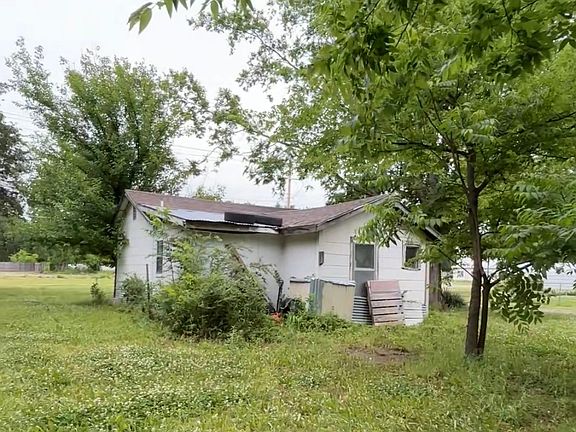 4th image of 408 E Osage Ave