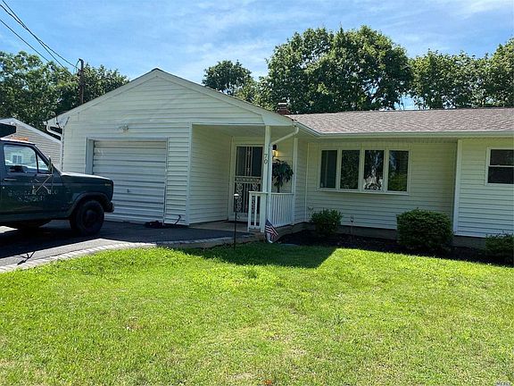 3rd image of 70 Sycamore Ave