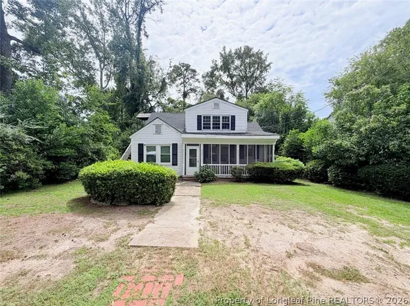 229 S Windsor Dr, Fayetteville, NC 28301