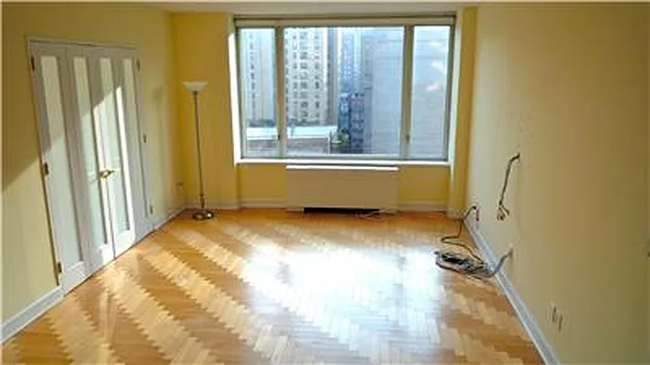 Rented by R New York | media 3