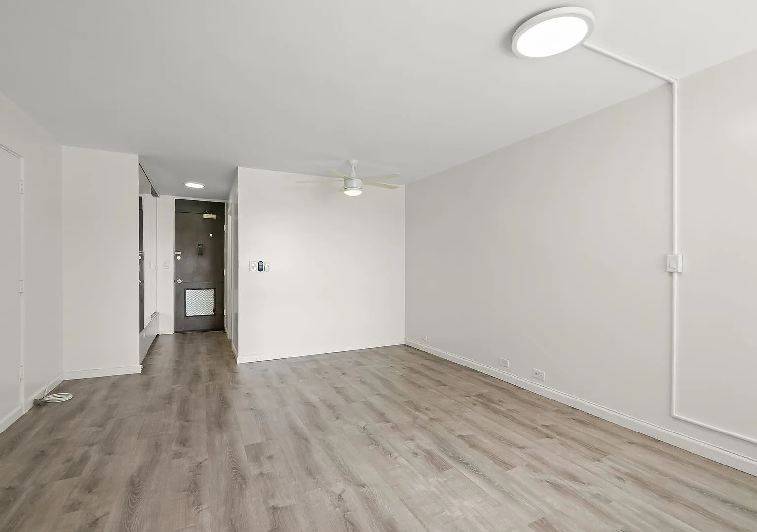 747 Amana St — Photo 3