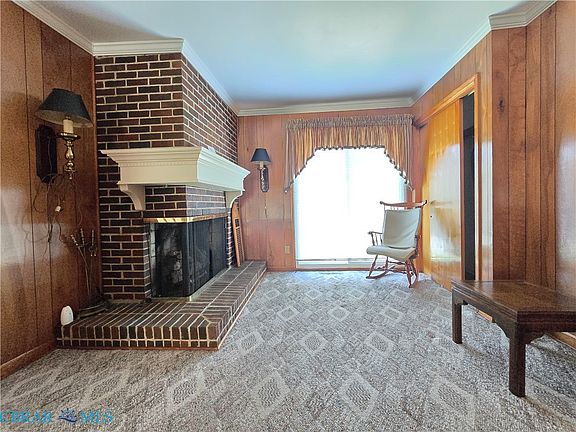 4th image of 4836 Blackstone Rd