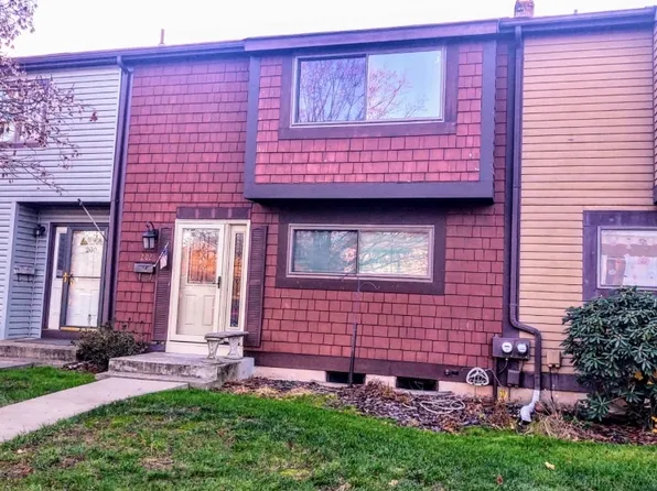 202 Brookside Ln, Hillsborough Twp., NJ 08844