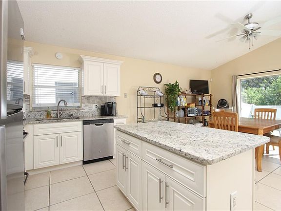 2nd image of 2484 Shelby Cir