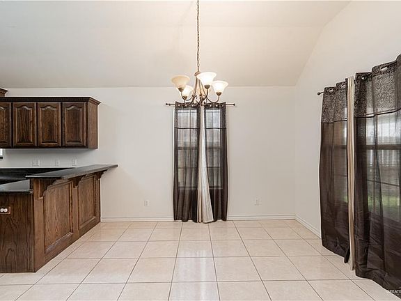 4th image of 2405 Singletary Dr