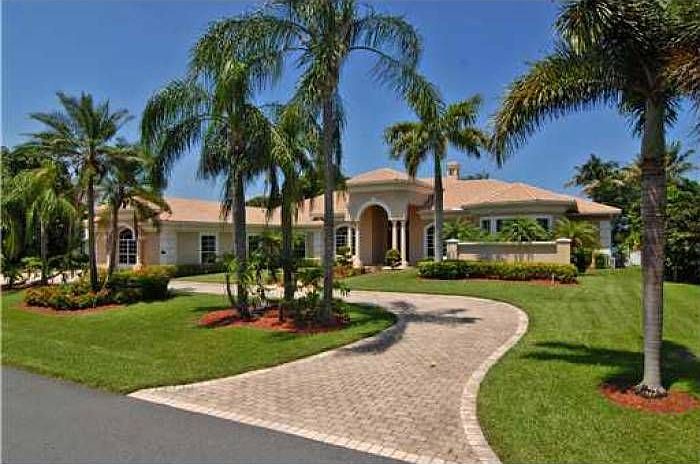 1st image of 3832 S Lake Dr