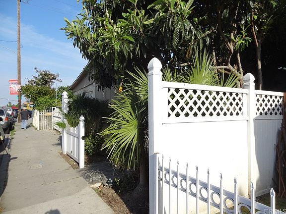 3rd image of 18 W Del Amo Blvd