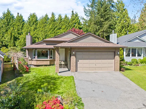 3336 Manning Cres, North Vancouver, BC V7H 2R6