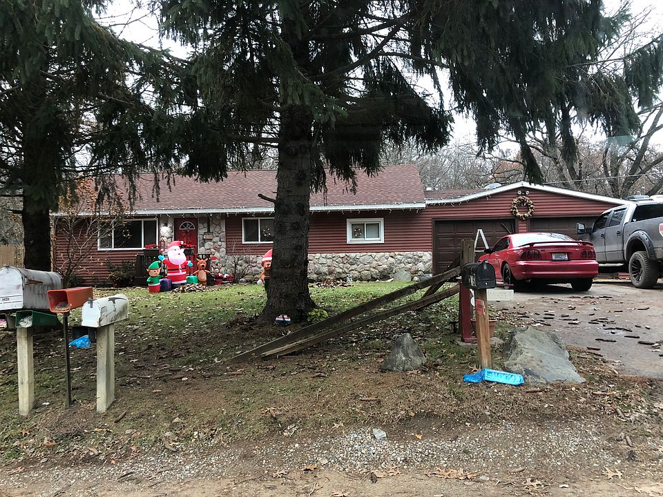 2nd image of 2351 Houser Rd