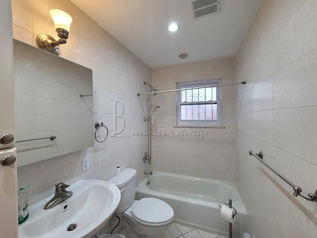 20-66 48th Street — Photo 3