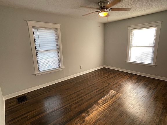 3rd image of 3123 Central St