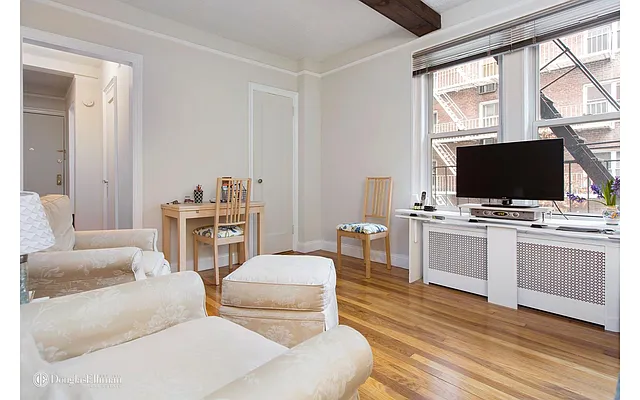 Rented by Douglas Elliman | media 18