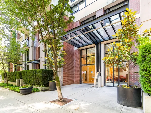 977 Mainland St #502, Vancouver, BC V6B 1T2