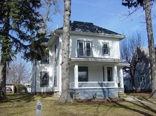 511 S 4th St, Dekalb, IL 60115