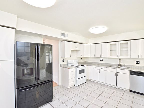 2nd image of 4265 E Vineyard Rd