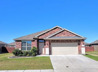 415 Skipper Ln, Azle, TX 76020