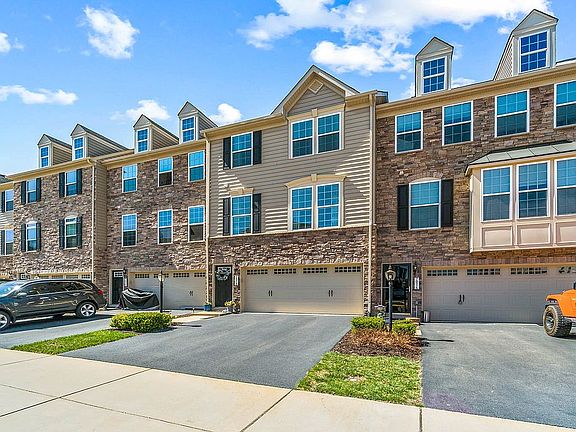 3rd image of 7018 Darbey Knoll Dr