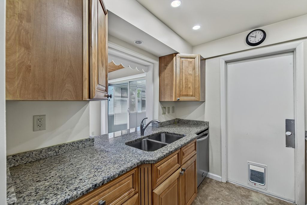 2581 E Golf Boulevard, photo 6