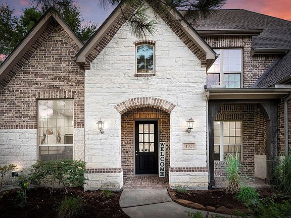 3rd image of 102 Madeline Ln