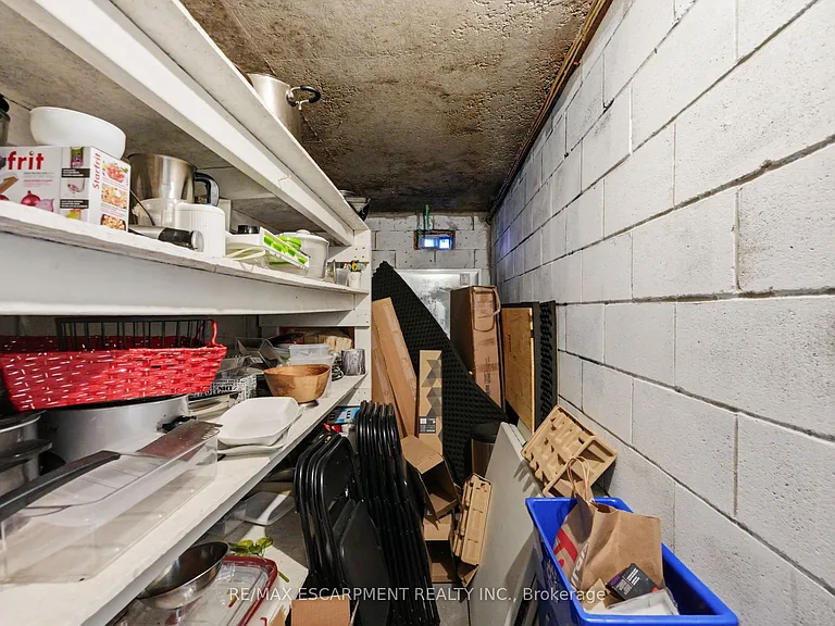 303 Caledon Ave #LOWER — Photo 27