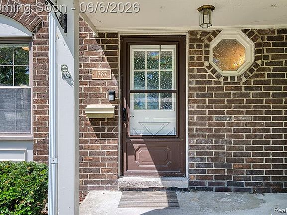 3rd image of 1787 Sheffield Dr