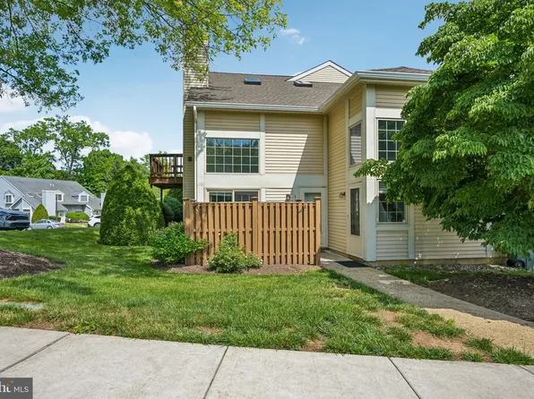 418 Brown Briar Cir, Horsham, PA 19044