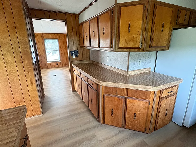 L-Shaped kitchen with new appliances