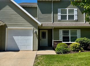 1705 W River St #B, Dixon, IL 61021