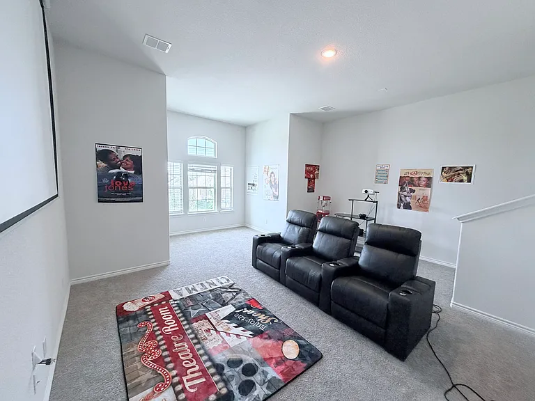 516 William Ct — Photo 22