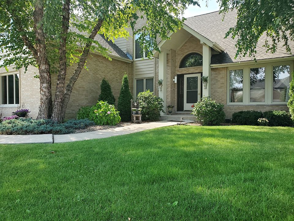1st image of 17936 Pheasant Lake Dr