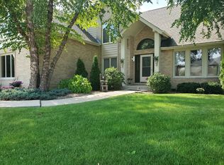 17936 Pheasant Lake Dr, Tinley Park, IL