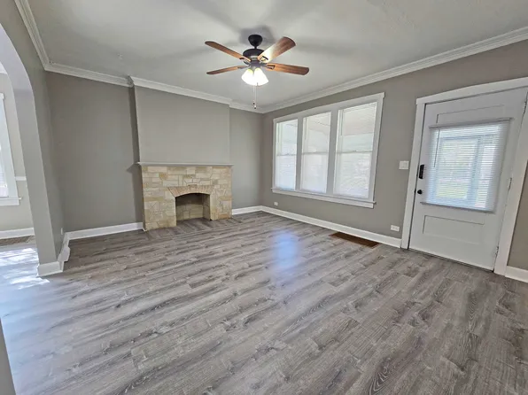 249 E Park Blvd #1, Villa Park, IL 60181
