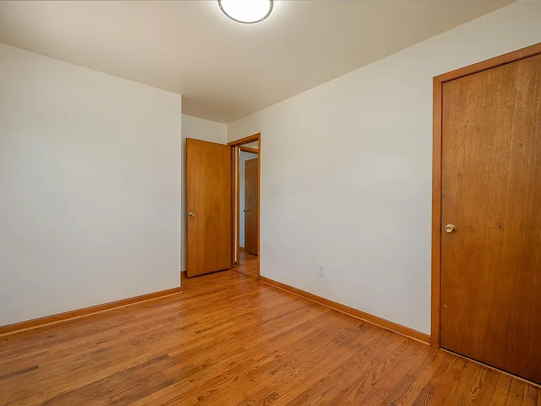 859 Lake Shore Dr — Photo 3