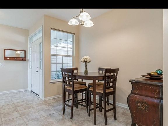 4th image of 922 Havenshire Ct