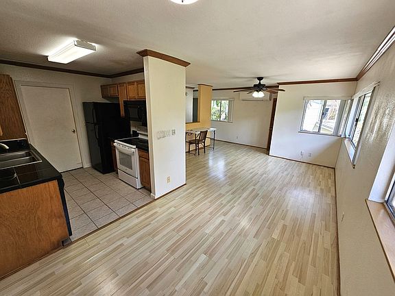 2nd image of 133 Kahako St APT A