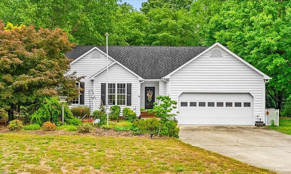 1st image of 8400 Deer Path Ct