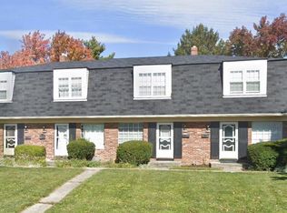 4506-4512 Folkestone Ct N, Columbus, OH 43220