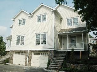 44C Valley Rd, Cos Cob, CT 06807